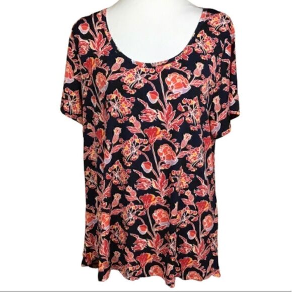 LuLaRoe Tops - LulaRoe Simply Comfortable Top Black Floral Print Round Neck Short Sleeve XL